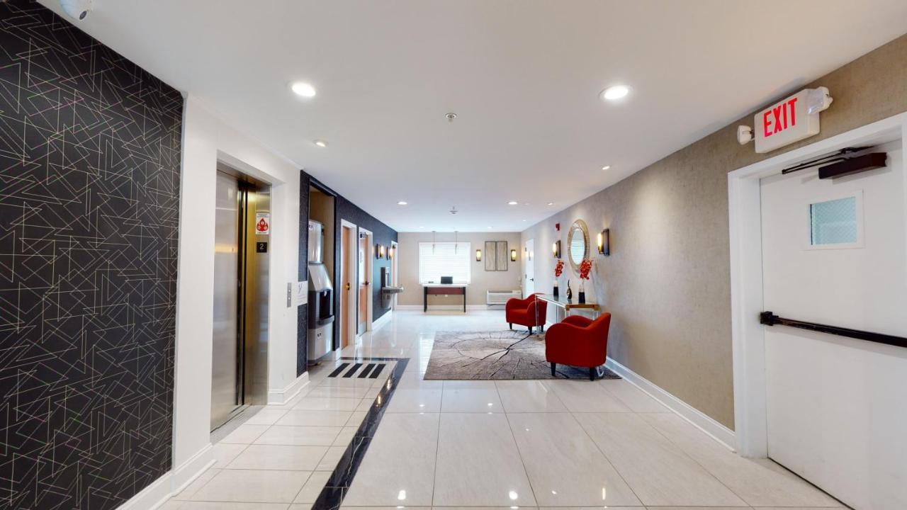 Ramada By Wyndham Strasburg - Shenandoah Valley Екстериор снимка