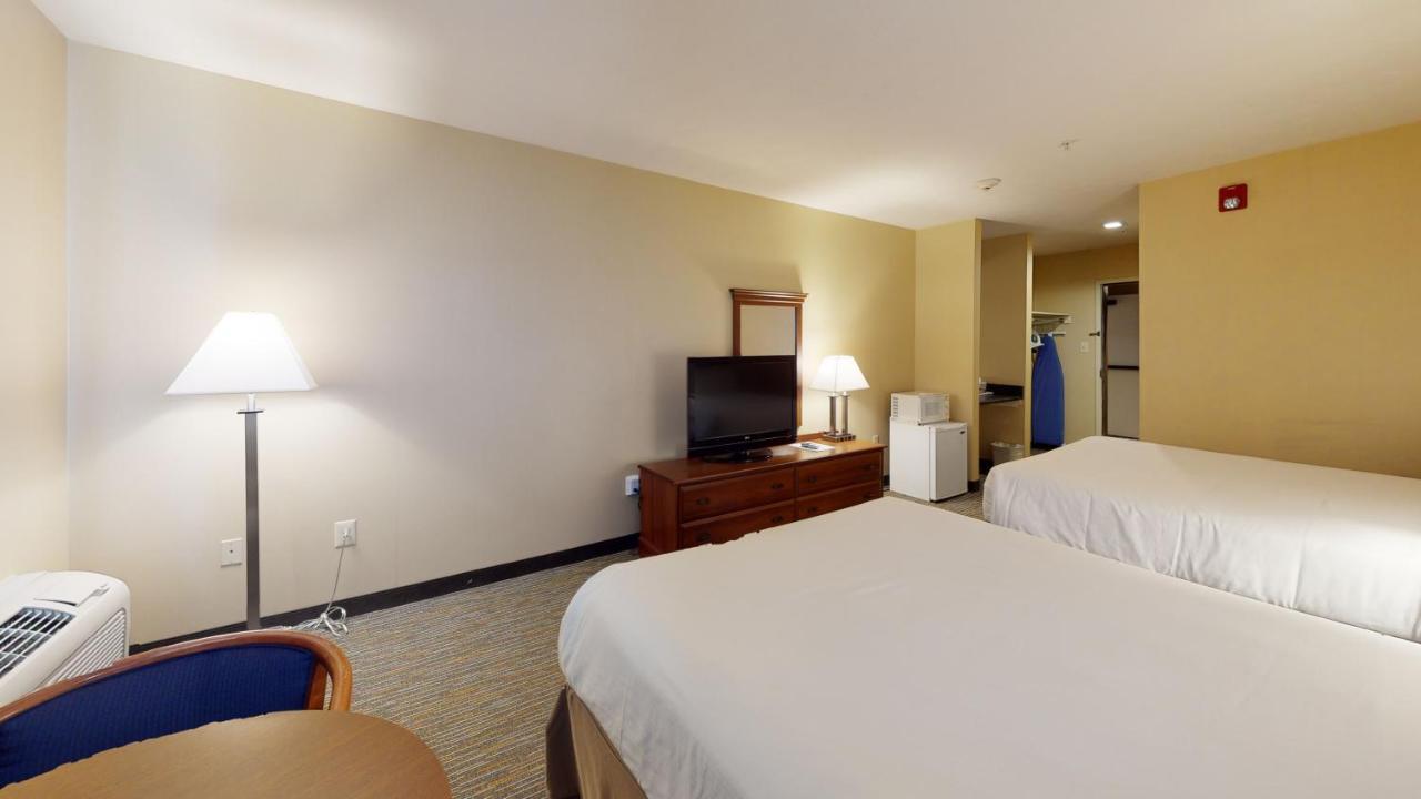Ramada By Wyndham Strasburg - Shenandoah Valley Екстериор снимка