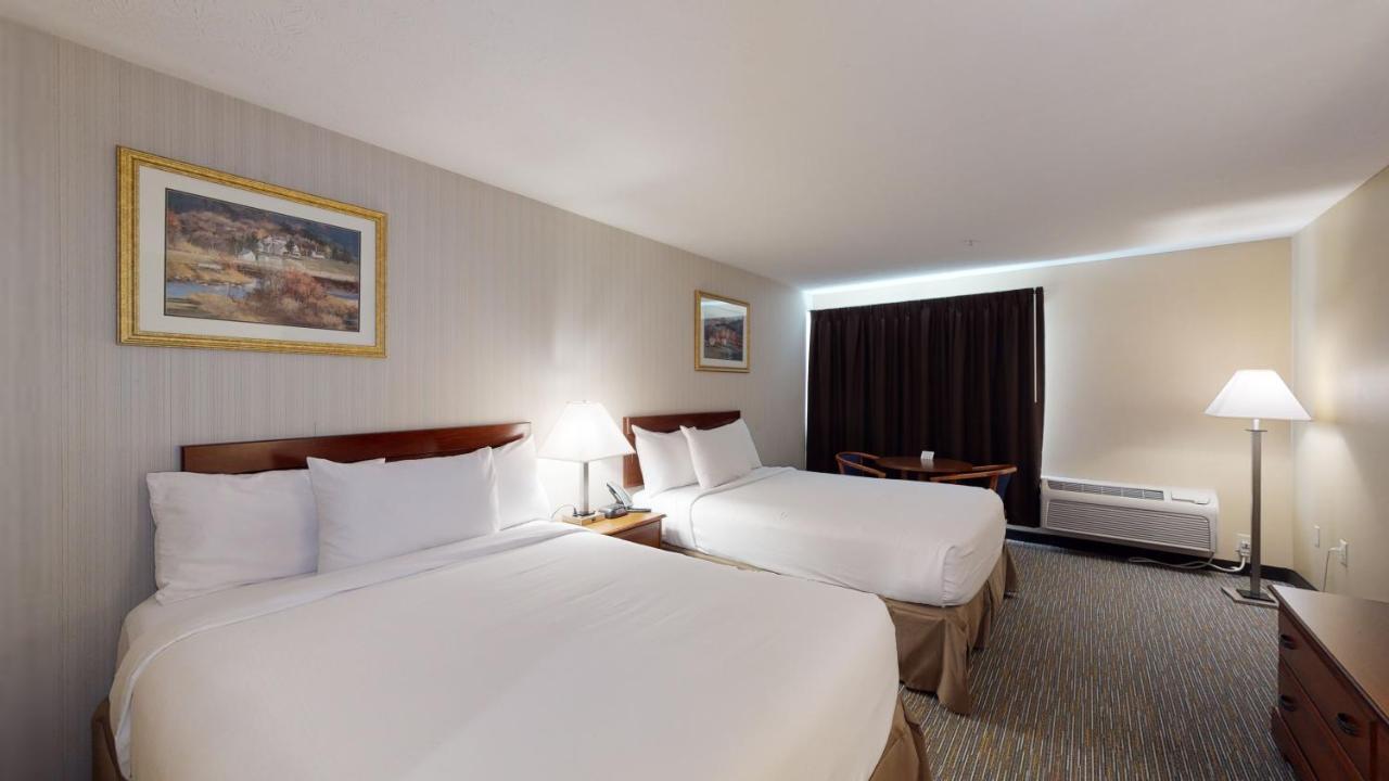 Ramada By Wyndham Strasburg - Shenandoah Valley Екстериор снимка