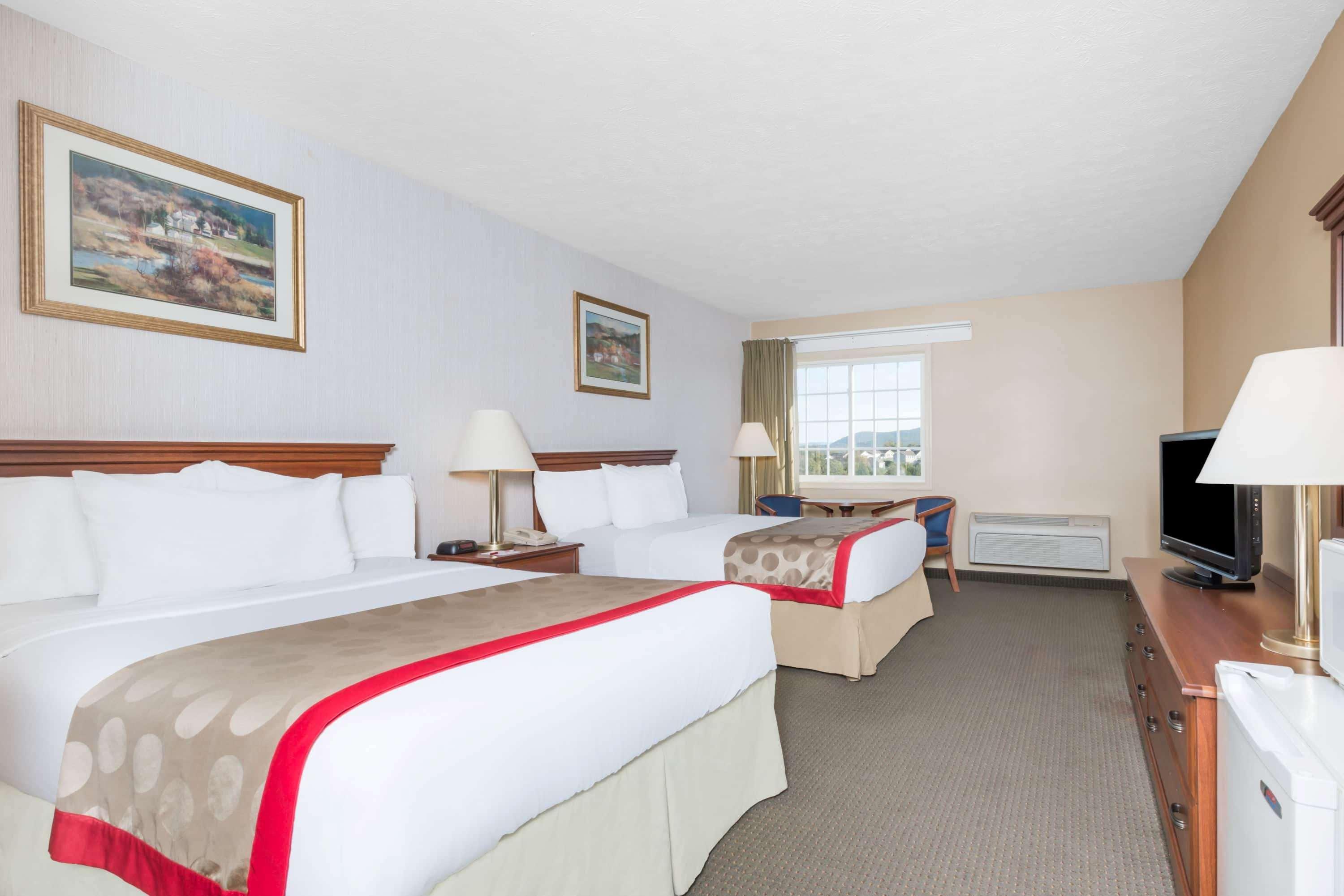 Ramada By Wyndham Strasburg - Shenandoah Valley Екстериор снимка