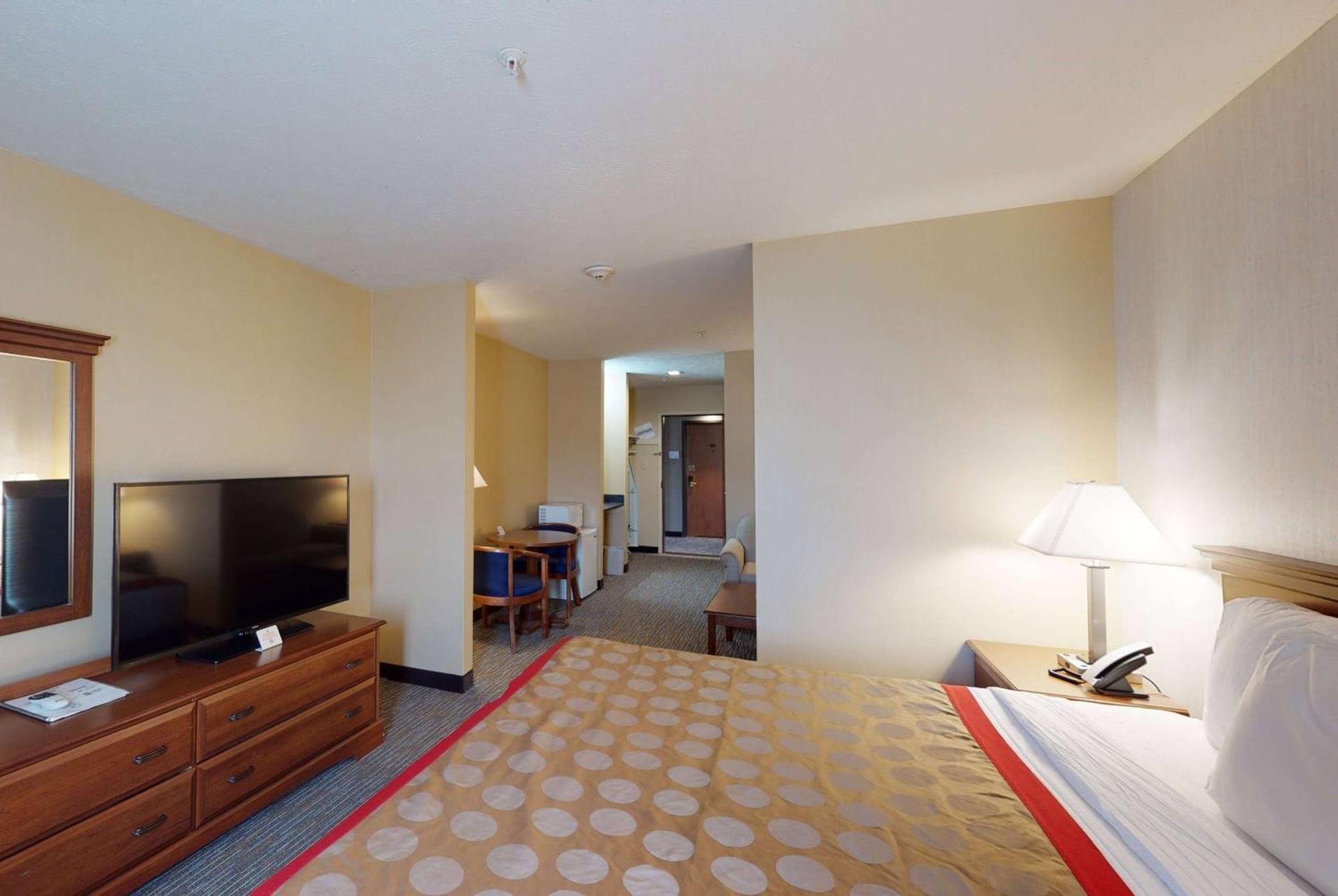 Ramada By Wyndham Strasburg - Shenandoah Valley Екстериор снимка