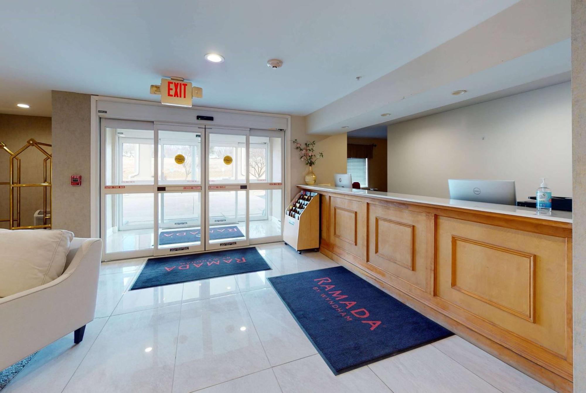 Ramada By Wyndham Strasburg - Shenandoah Valley Екстериор снимка